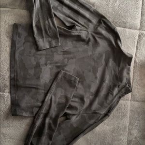 Lululemon athletic long sleeve top